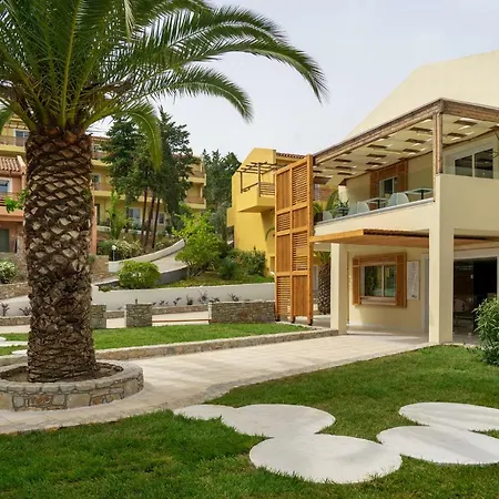 Zoe Hotel, Trypiti & Hive Water Park Hotel 4*