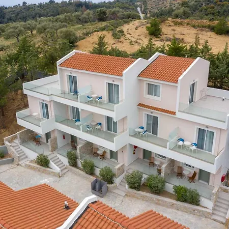 Zoe Hotel, Trypiti & Hive Water Park Hotel