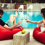 Zoe Hotel, Trypiti & Hive Water Park מלון לימנריה
