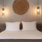 Zoe Hotel, Trypiti & Hive Water Park מלון לימנריה