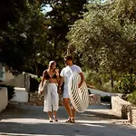 Zoe Hotel, Trypiti & Hive Water Park 4* לימנריה