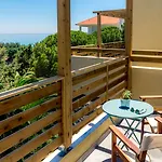 Zoe Hotel, Trypiti & Hive Water Park מלון