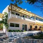 מלון Zoe Hotel, Trypiti & Hive Water Park לימנריה