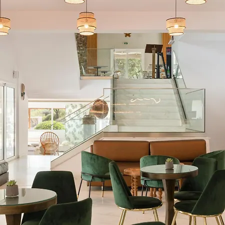 Zoe Hotel, Trypiti & Hive Water Park מלון 4*