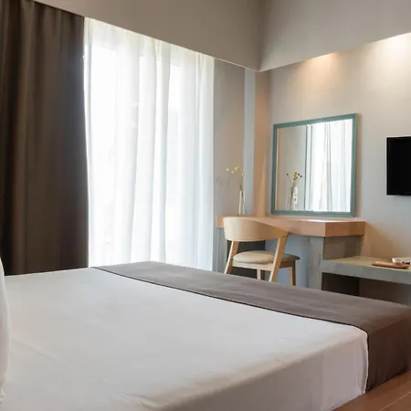 Zoe Hotel, Trypiti & Hive Water Park