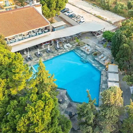 Zoe Hotel, Trypiti & Hive Water Park Hotel 4*