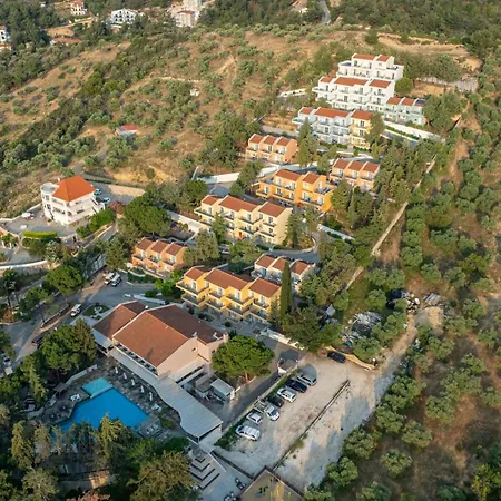 Zoe Hotel, Trypiti & Hive Water Park לימנריה