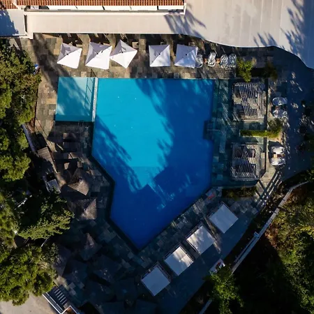 Zoe Hotel, Trypiti & Hive Water Park Hotel 4*