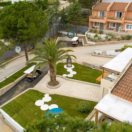 Хотел Zoe Hotel, Trypiti & Hive Water Park 4*