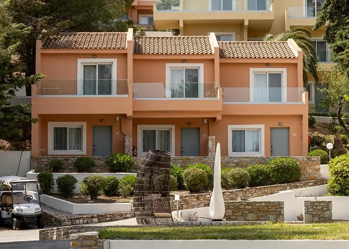 Zoe Hotel, Trypiti & Hive Water Park