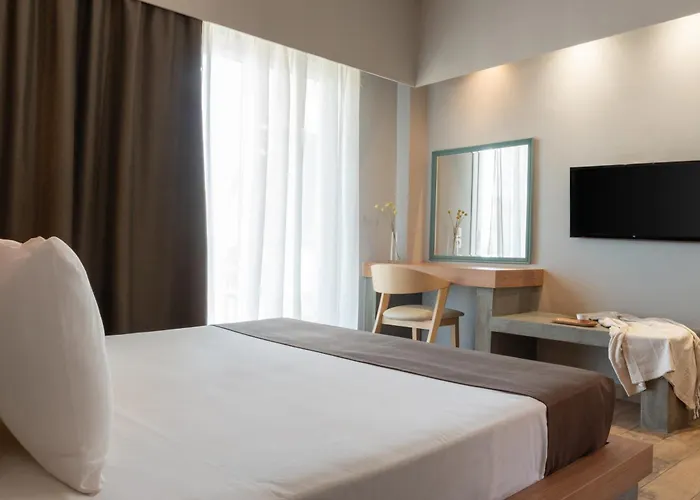 Zoe Hotel, Trypiti & Hive Water Park