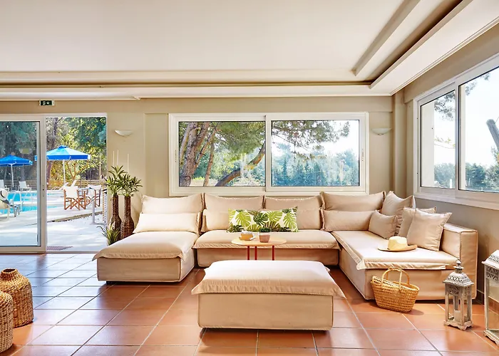 Zoe Hotel, Trypiti & Hive Water Park 4*