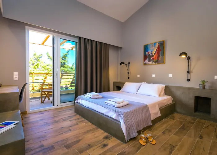 Zoe Hotel, Trypiti & Hive Water Park Hotel