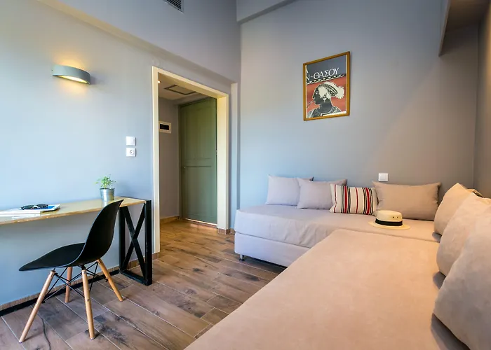 Zoe Hotel, Trypiti & Hive Water Park ホテル リメナリア