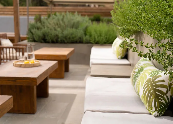 Zoe Hotel, Trypiti & Hive Water Park 4*