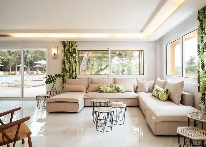 ホテル Zoe Hotel, Trypiti & Hive Water Park